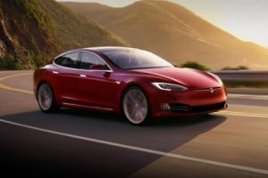 tesla-model s coche electrico punto de recargaa