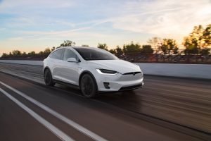 tesla-model x coche electrico punto de recarga madrid